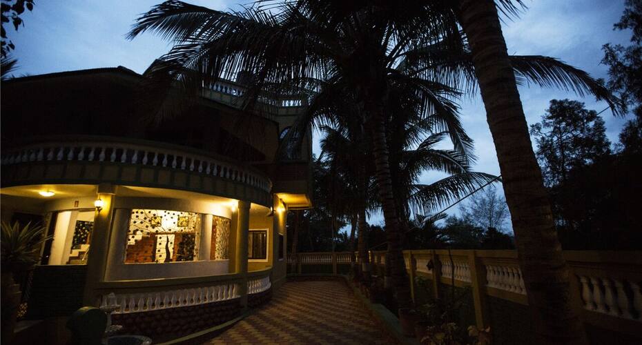 Frangipani - A Rustic Farm Stay, Pune 4